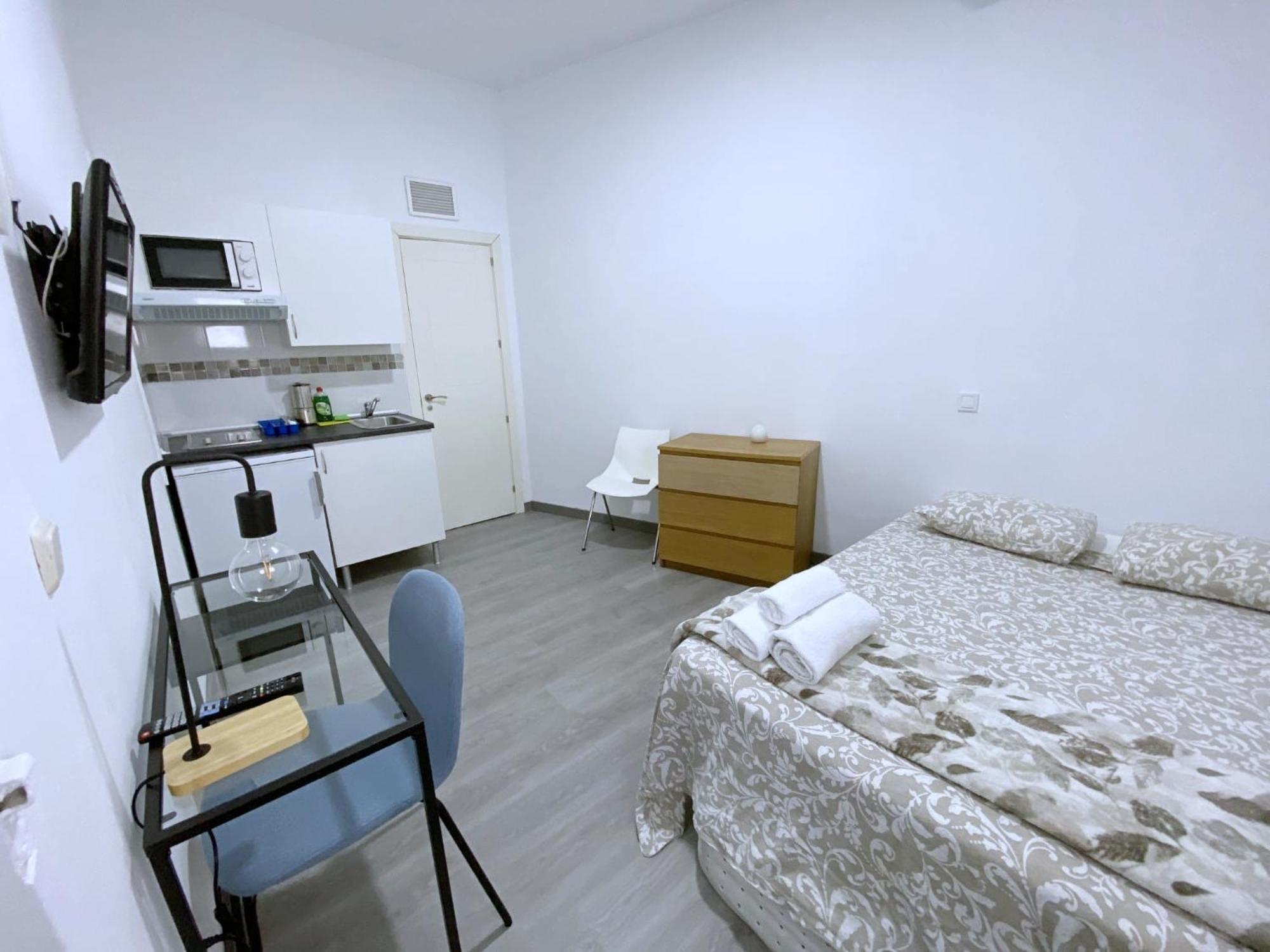 Apartamentos Travelstay Fuencarral, Madrid